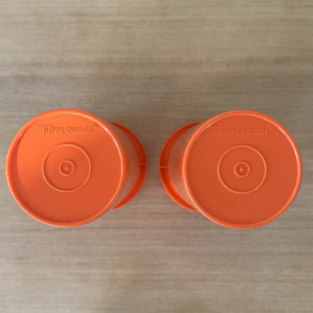 Vintage Tupperware Juice Container Tumblers w/ Sip Lids Set of 2 Orange Retro 70